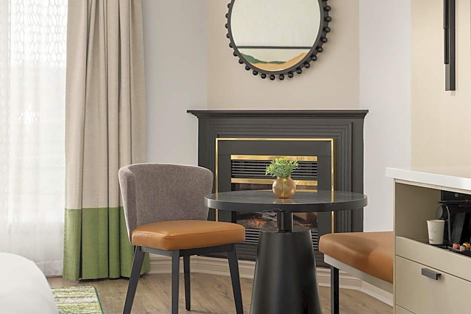 Le Parc Gatineau, Tapestry Collection by Hilton