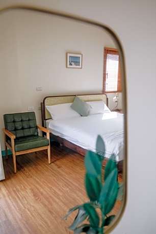 Queen Room with Garden View