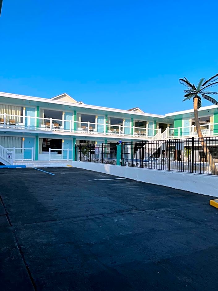 Mango Motel