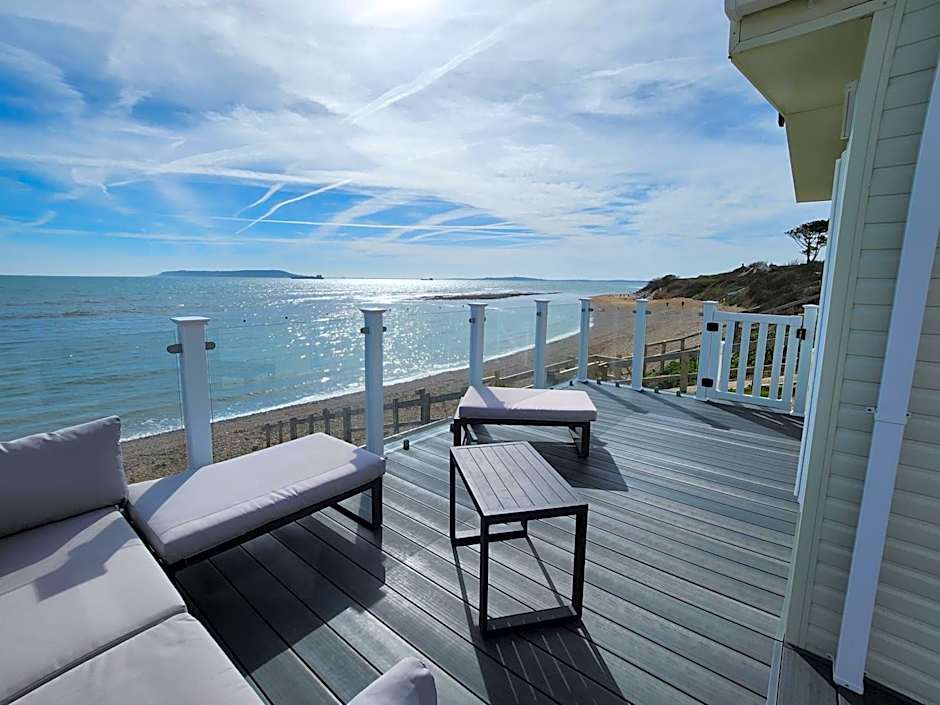 Pemberton Avon pitch 30 Creek Caravan Park dog friendly