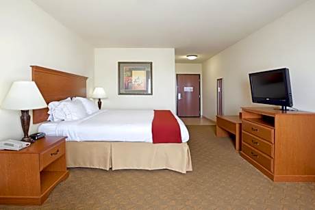 Standard King Room with Lake View