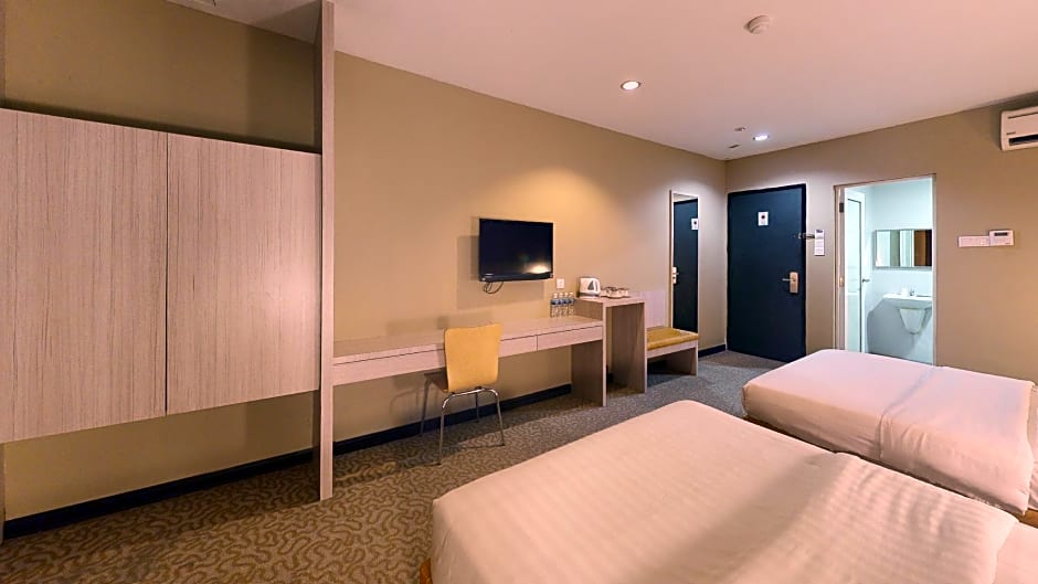 Clover Hotel