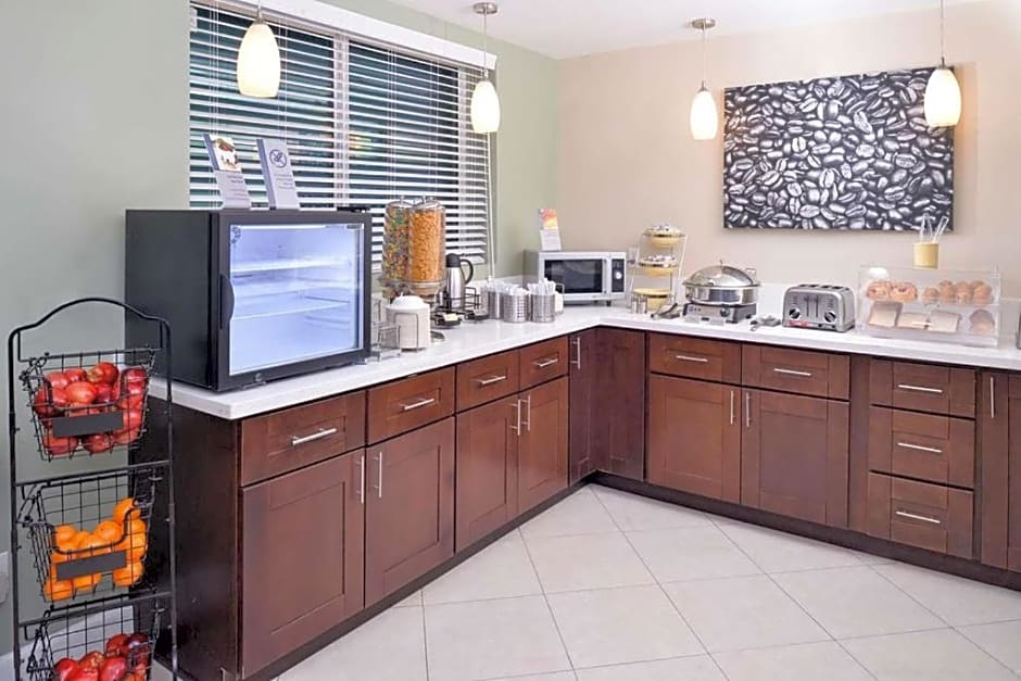 Best Western Plus LA Mid-Town Hotel