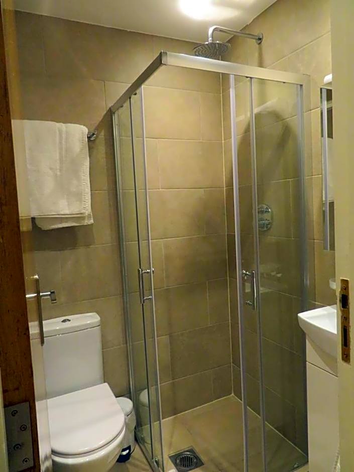 Glendale Hyde Park Hotel