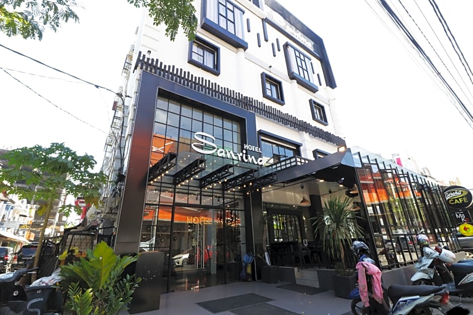 Hotel Sanrina Makassar by ZUZU
