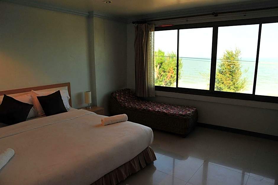 Magic House Hostel