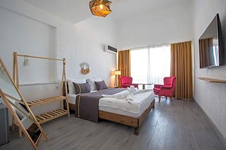 Surla Otel