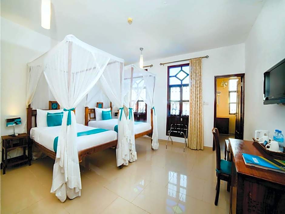 Maru Maru Hotel