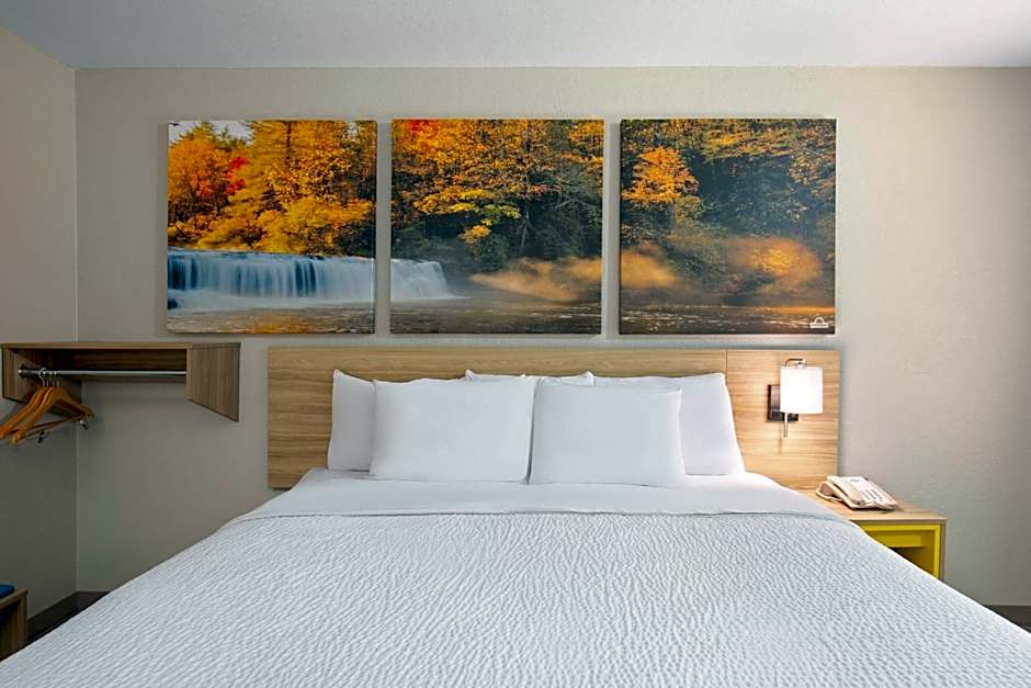 Days Inn by Wyndham Helen