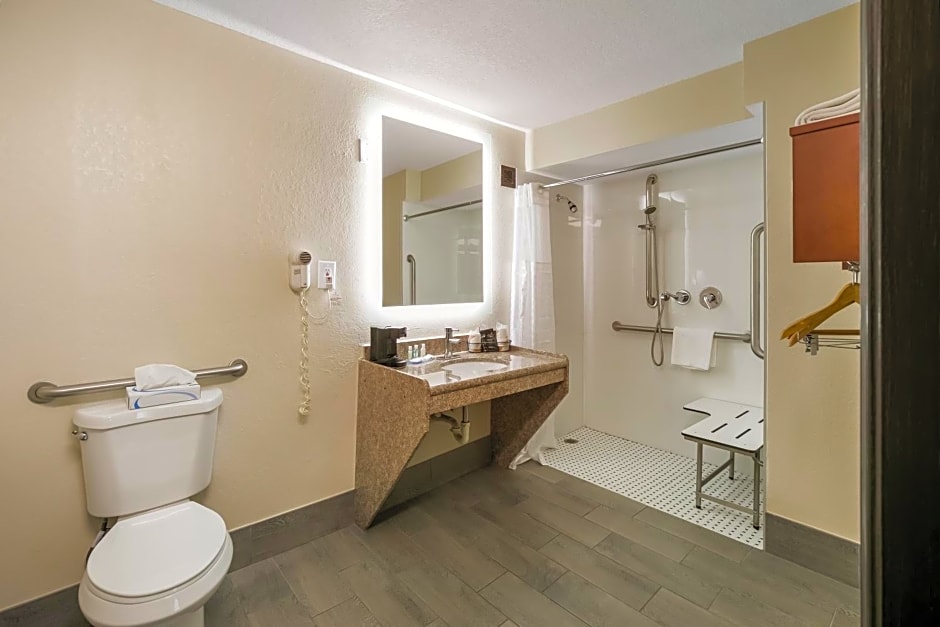 Quality Inn Commerce at I-85