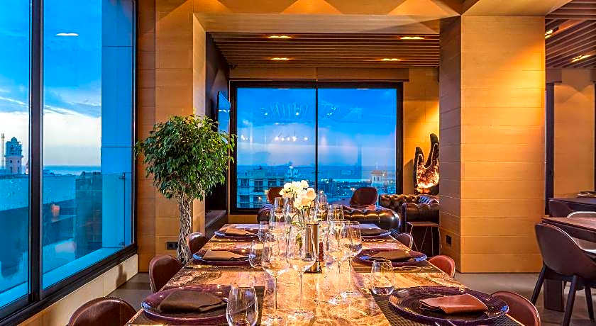 O Monot Luxury Boutique Hotel