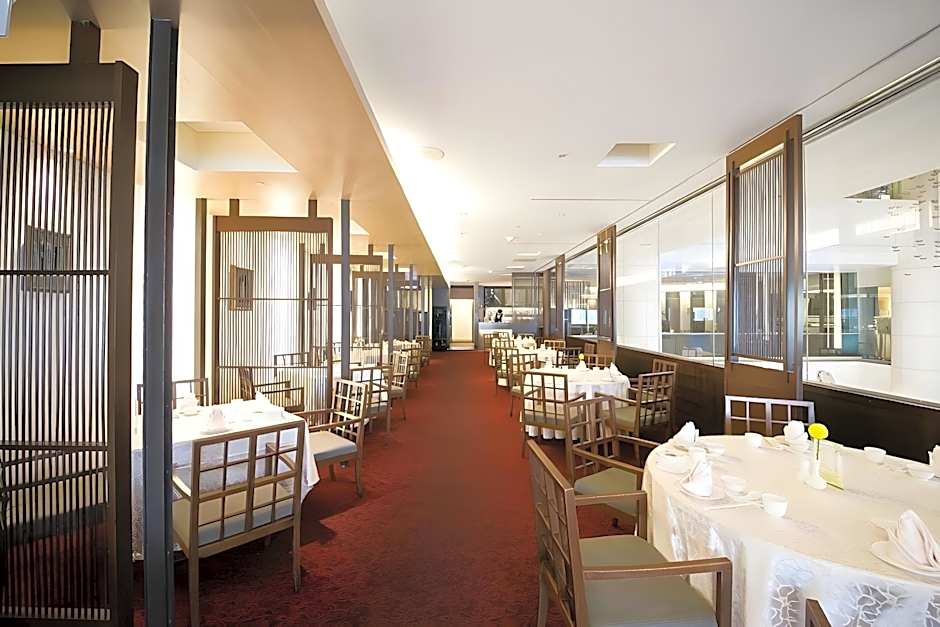 Evergreen Plaza Hotel