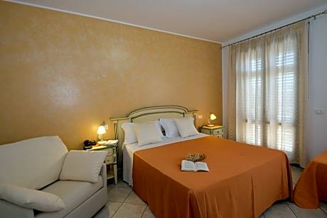 Triple Room with Balcony