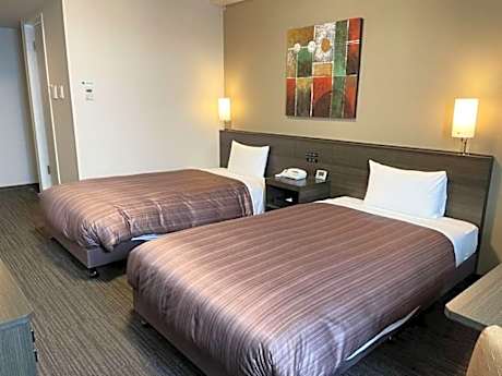 Twin Room - Non-Smoking