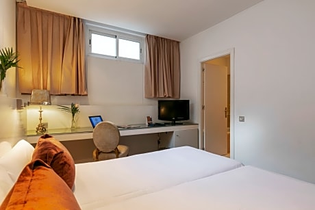 DOUBLE OR TWIN STANDARD ACIS