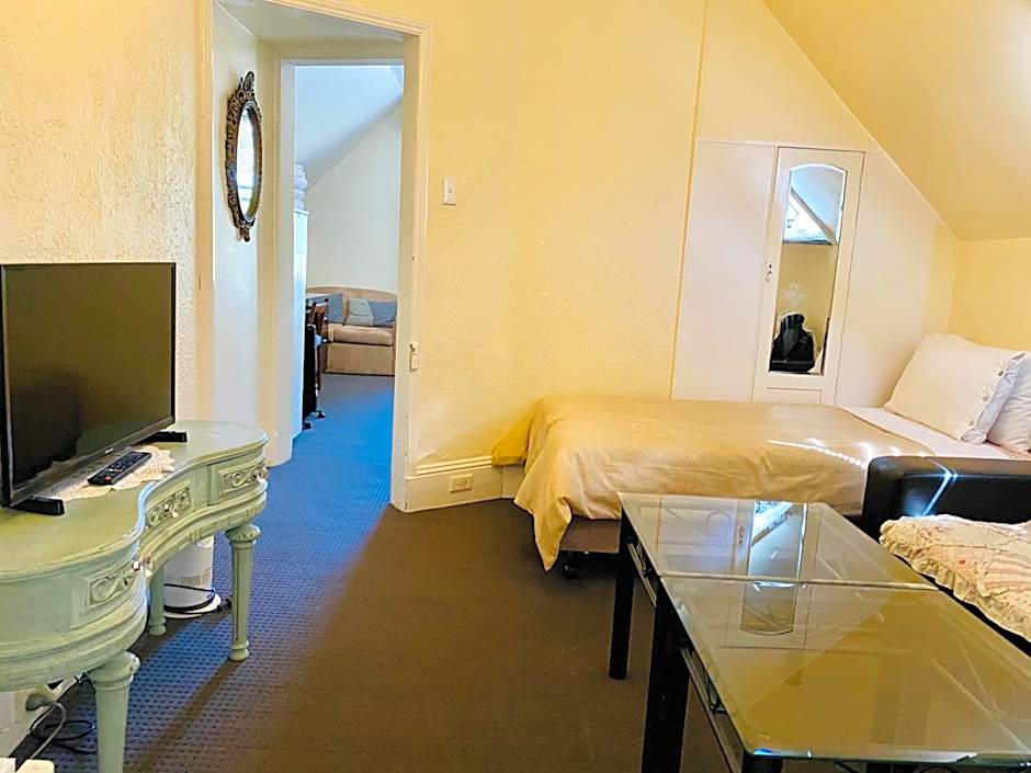 The Mews Motel