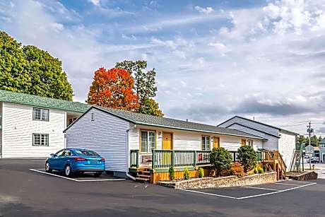 Rodeway Inn Lake George Outlets