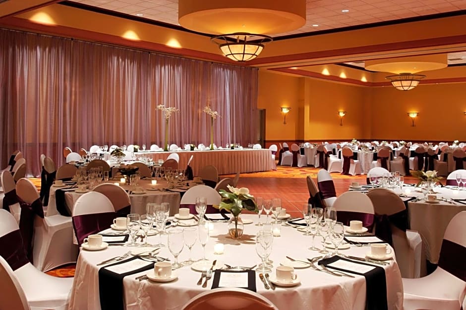 Embassy Suites By Hilton Omaha-La Vista Hotel & Conference Center