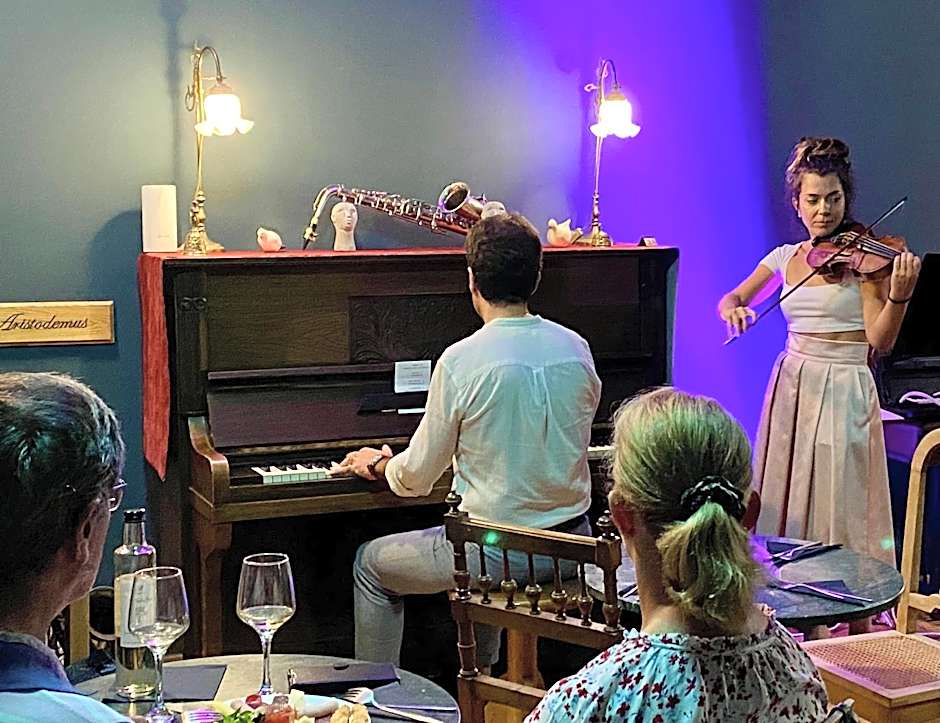 VASILIKON Hotel 1888 the past is present HISTORICAL PRESERVATION MONUMENT