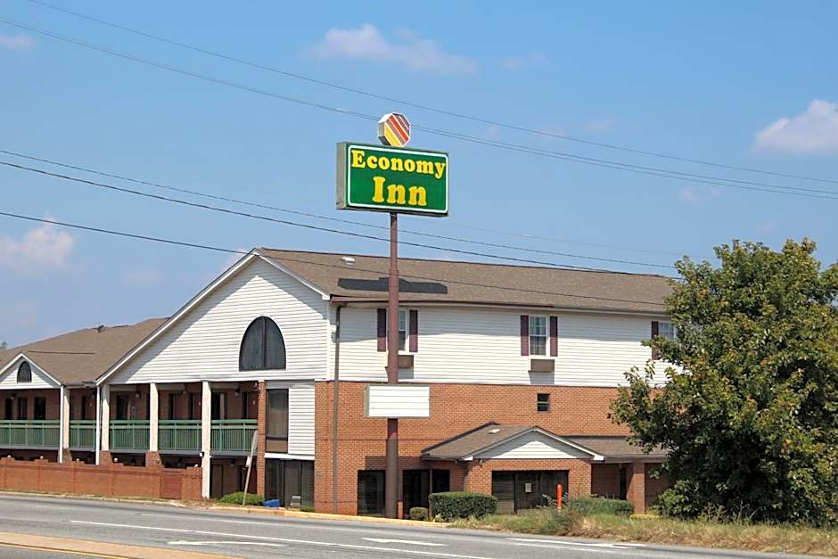 Photo 1 of 17 of Economy Inn - Statesville