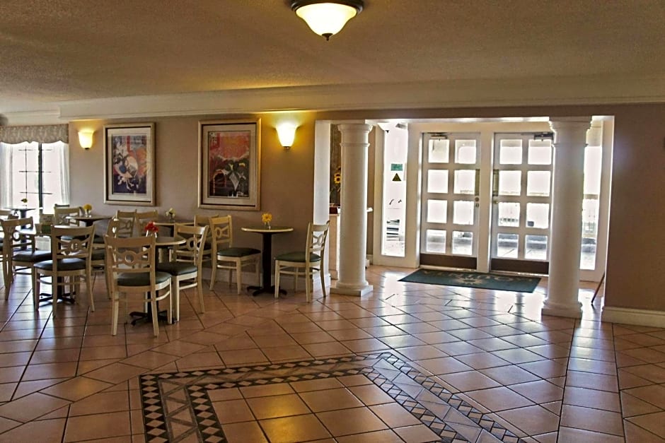 La Quinta Inn by Wyndham Albuquerque Airport