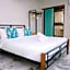 OYO 89874 Gs Golden Star Hotel