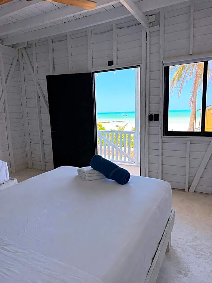 El Faro Beach Front by ÓOL Hotels