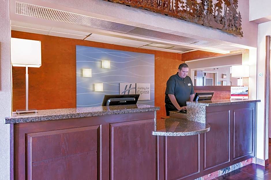 Holiday Inn Express Hotel & Suites Raton By IHG