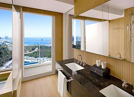 [Breakfast for 2] Deluxe Two-Bedroom Suite with Ocean View