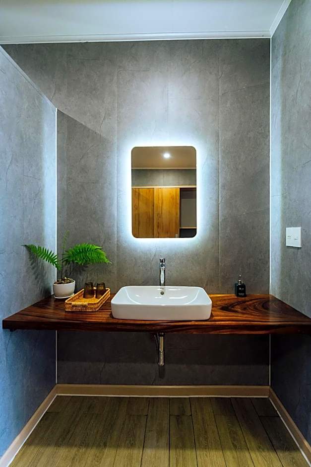 Blue Diamond Retreat