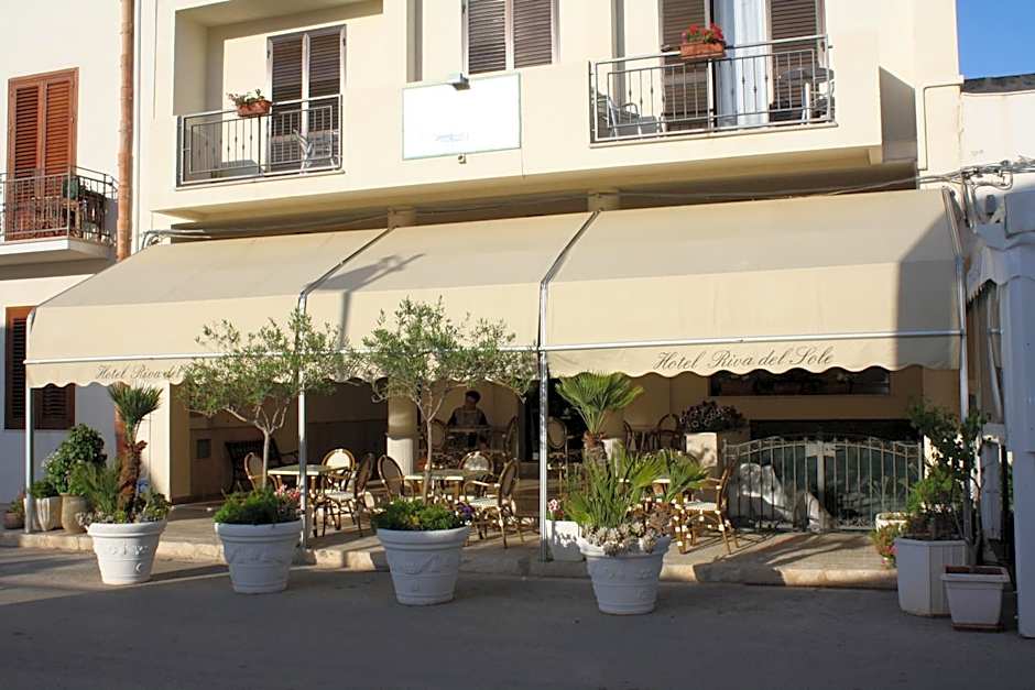 Hotel Riva Del Sole