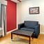 Econo Lodge Inn & Suites