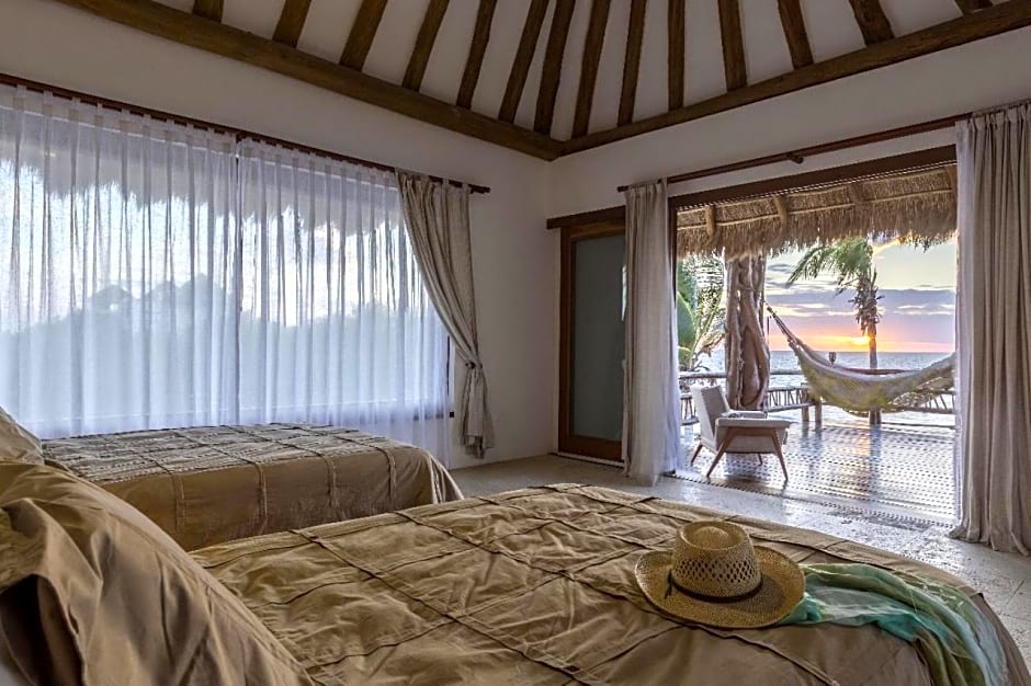 DK Luxury Ocean Front Villa - Adults Only