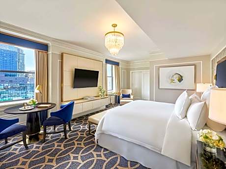 Fairmont Gold Room with King Bed