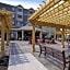 1000 Islands Harbor Hotel