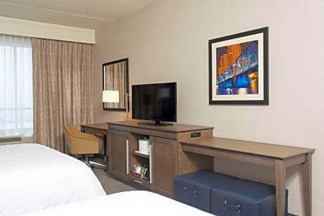 Queen Room with Two Queen Beds - Hearing Access/Non-Smoking