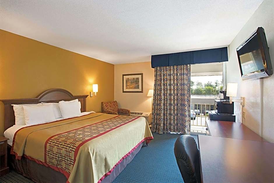 Days Inn by Wyndham Charlotte/Woodlawn Near Carowinds