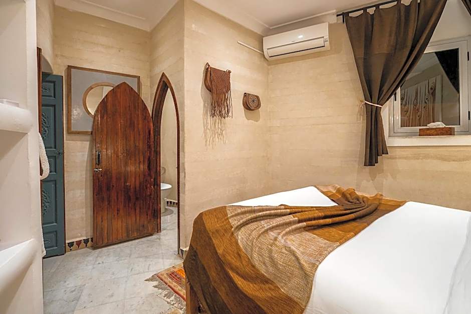 Photo 1 of 5 of Double Room