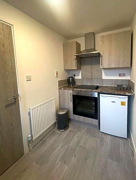 5. Homely Cecil Apartments