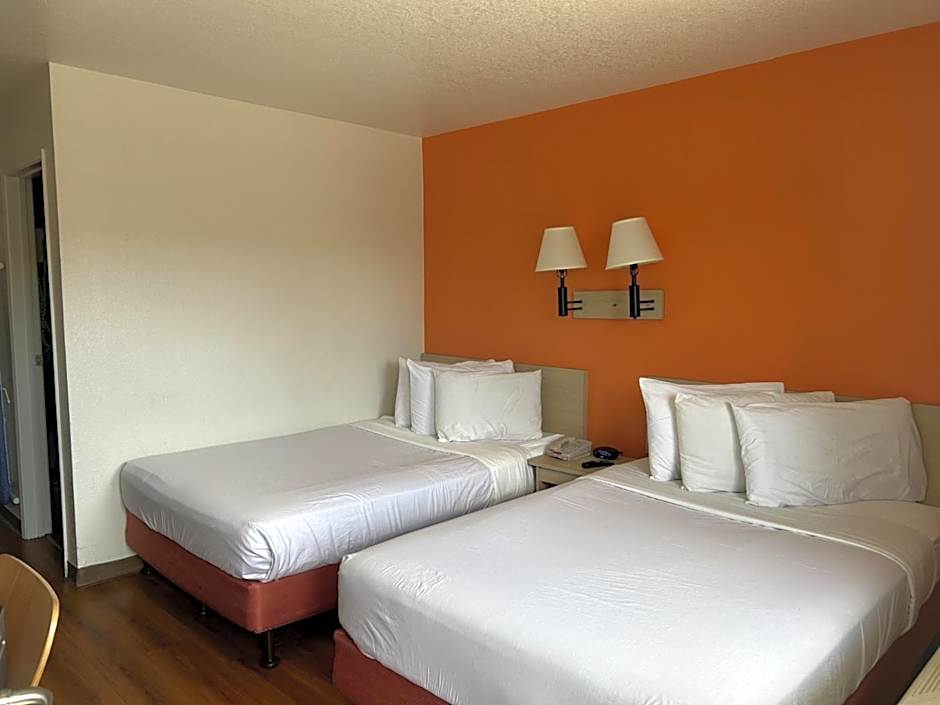 Motel 6-Stanton, CA