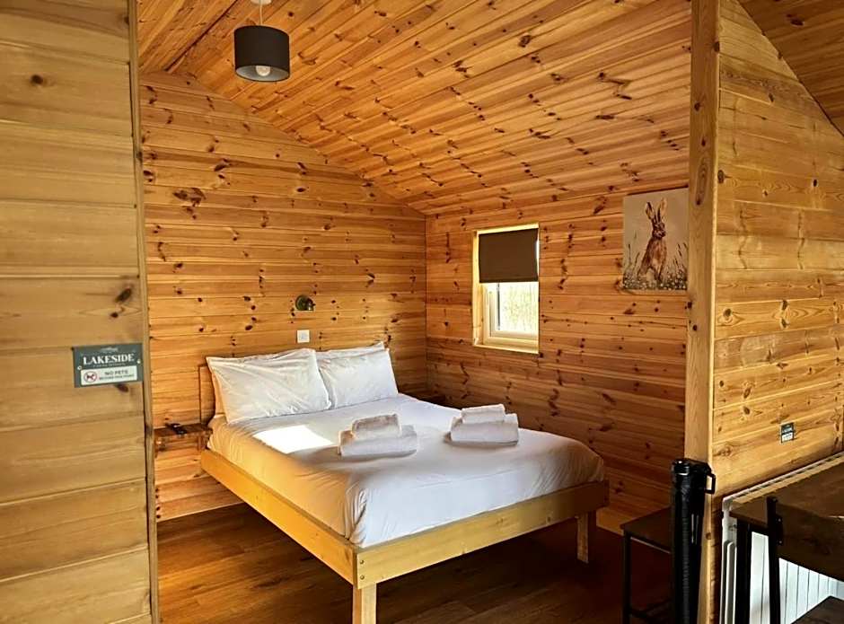 Lakeside Fishing Retreats