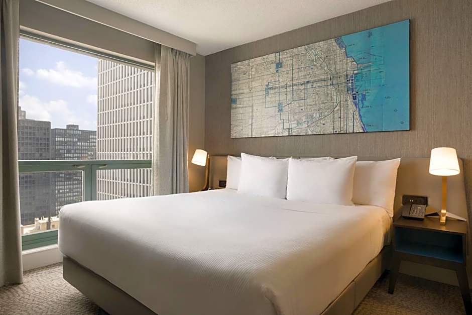 Hilton Chicago/Magnificent Mile Suites