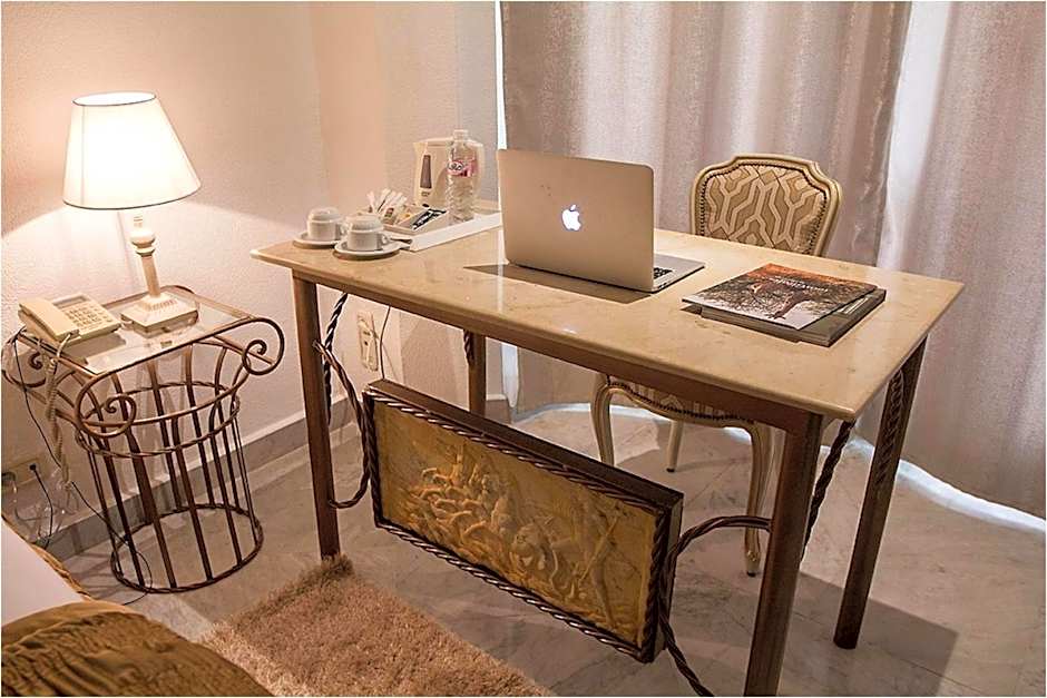 Hotel La Maison Blanche