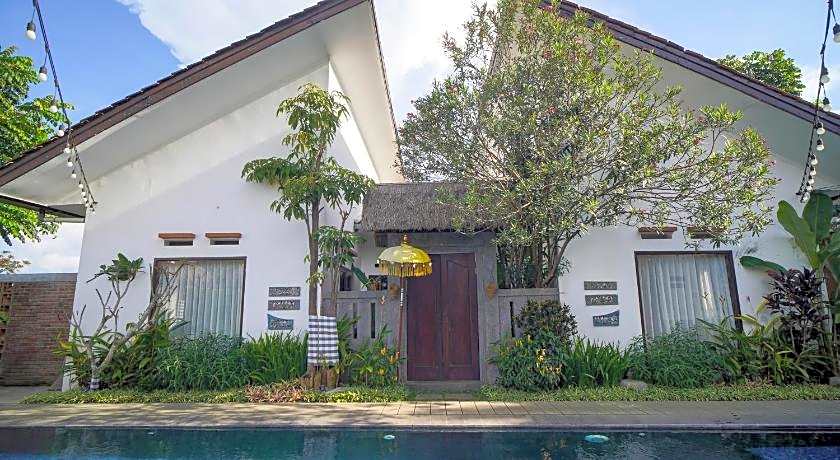 Omah Angkul Angkul Pool Villa