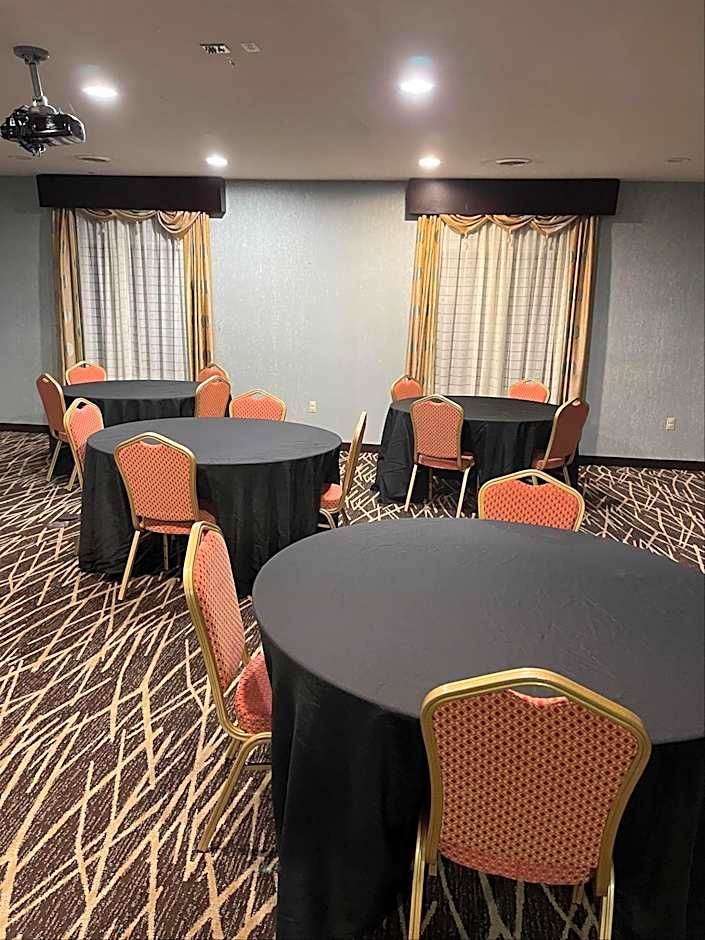 Red Roof Inn & Suites Detroit - Melvindale/Dearborn