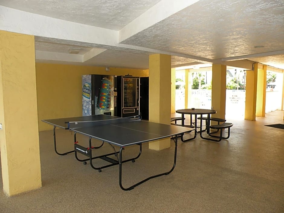 Pelican Pointe Hotel