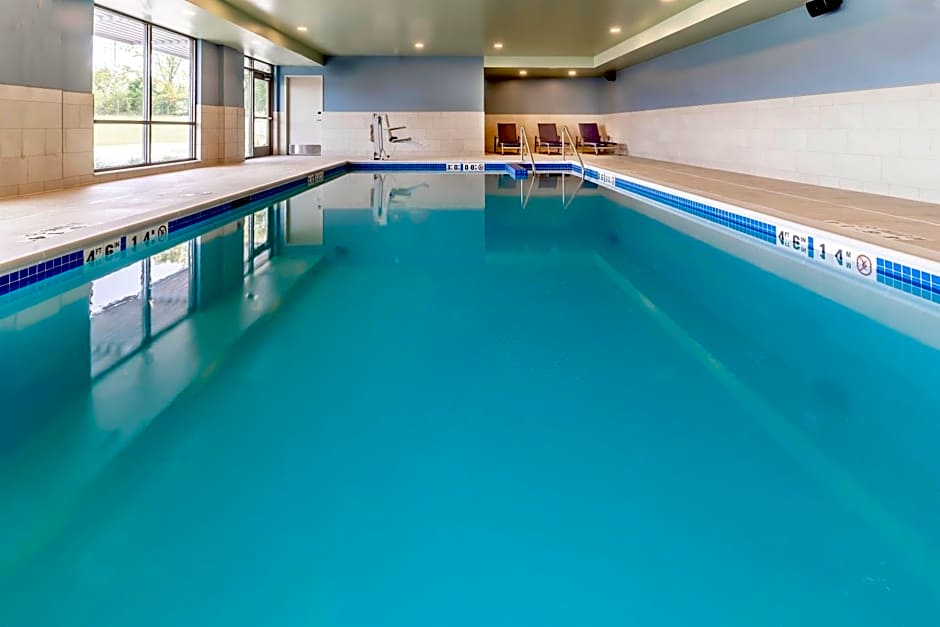 Holiday Inn Express & Suites Milwaukee - West Allis By IHG