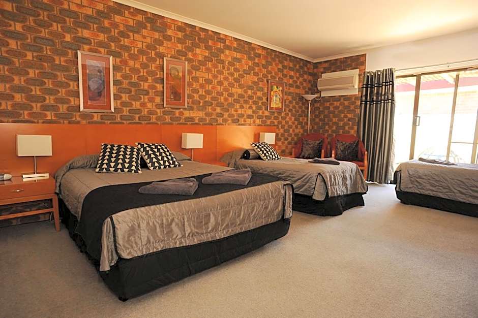 Horsham Mid City Court Motel