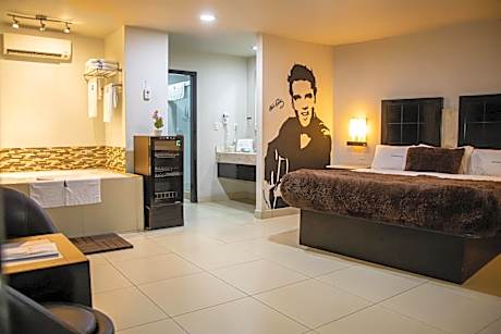 Suite with Spa Bath
