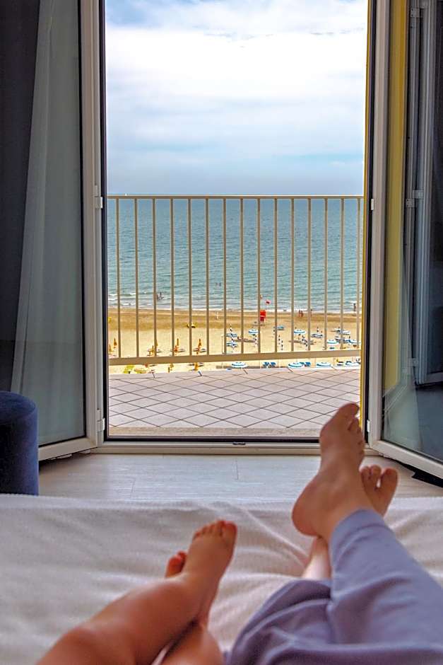 Hotel Fedora Riccione - FRONTE MARE